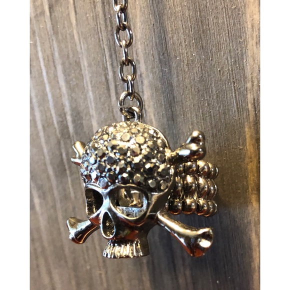 Crystal skull hinged cuff bracelet w/ring - Picture 6 of 8